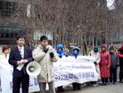 芝加哥学员向阿根廷领事馆讲真相　呼吁严惩在阿根廷殴打法轮功学员的暴徒 2005-12-16