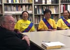 议员会见步行学员