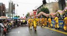 法轮功学员参加美国新泽西州Harrison市多族裔文化节图为舞龙队增添了文化节的气氛2007-6
