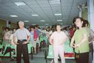 台湾青溪国小师生修炼法轮功 2004-05-26