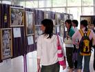 Published on 11/15/2005 法轮大法弟子证实法摄影展在台湾中正大学展出（图）