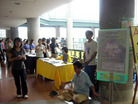 台湾嘉义中正大学举办学生社团联展  “法轮大法社团”设展位向新生洪法2006-9