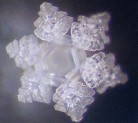Published on 11/2/2004 水读了希腊语“宇宙”的结晶照片