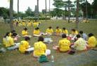台湾花莲法轮功学员庆祝“世界法轮大法日”2002-05-13 