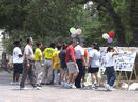 Published on 5/15/2002 ʥϲӭ編ִա(ͼ)
