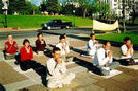 Published on 5/16/2002 科罗拉多州大法弟子庆祝世界法轮大法日(图)
