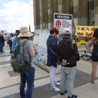 ���ֹ�,������Ȩ�㳡�οͣ��Һ�����վ��һ�� ����������