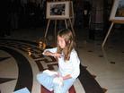 Published on 12/4/2003 ����ŵ����ѧԱ������ڼ����ݸ������ٰ����ӰͼƬչ��ͼ��
