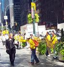 Published on 9/23/2004 2004��9��22�շ��ֹ�ǧ�˻�������١��������෴�Ⱥ���ͼ��